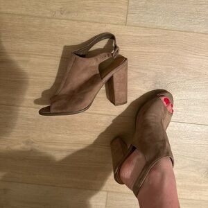 Elegant Brown Peep-Toe Heels